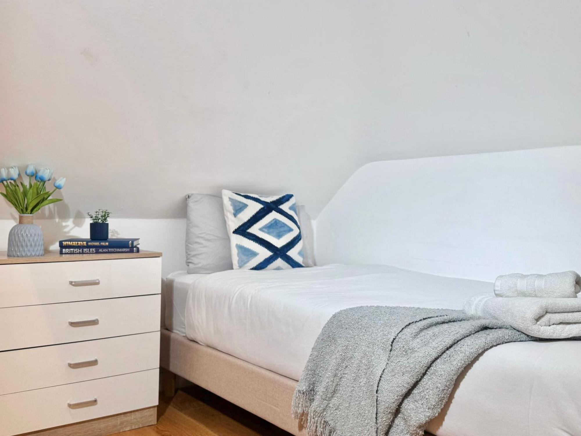 En-Suites With Free Parking 30Min To Central London Exterior photo