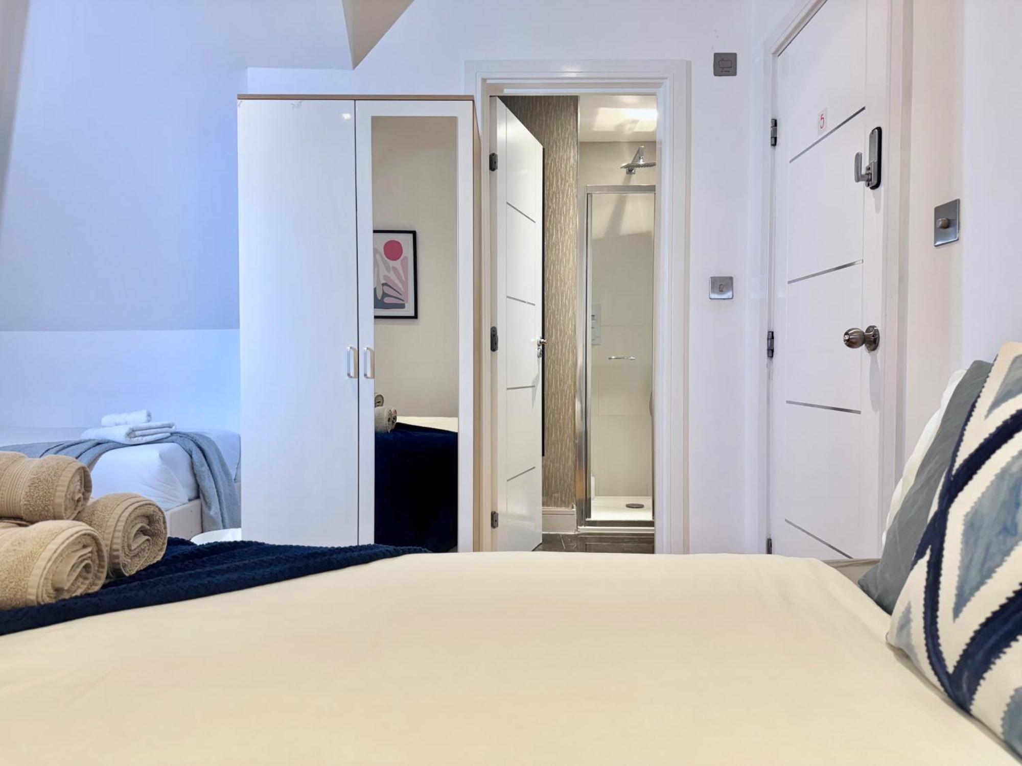 En-Suites With Free Parking 30Min To Central London Exterior photo