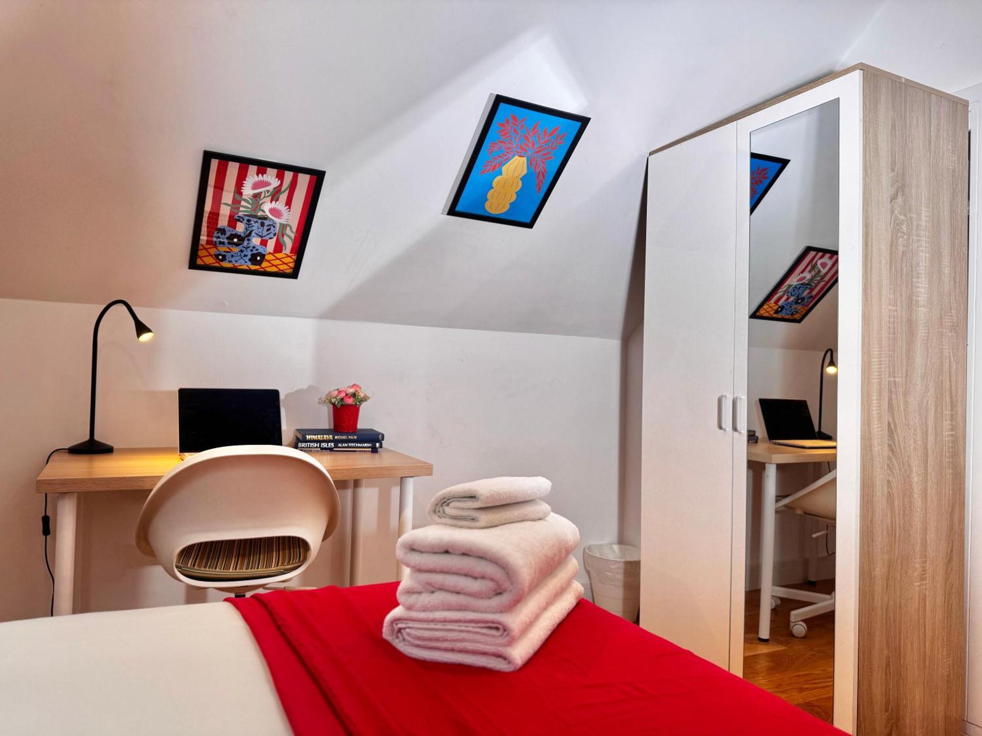 En-Suites With Free Parking 30Min To Central London Exterior photo