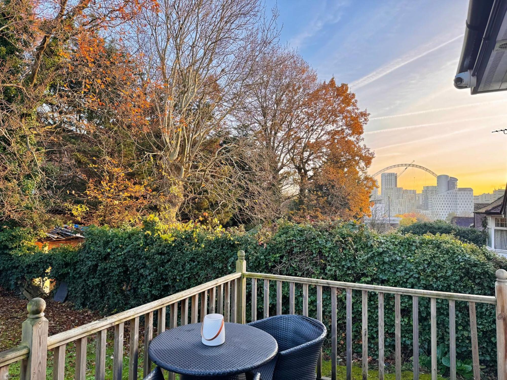 En-Suites With Free Parking 30Min To Central London Exterior photo