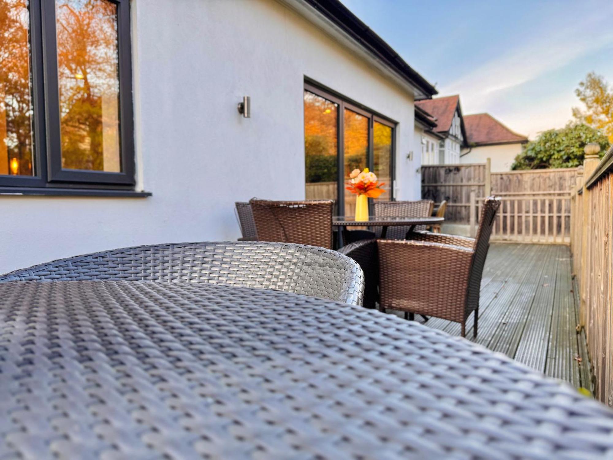 En-Suites With Free Parking 30Min To Central London Exterior photo