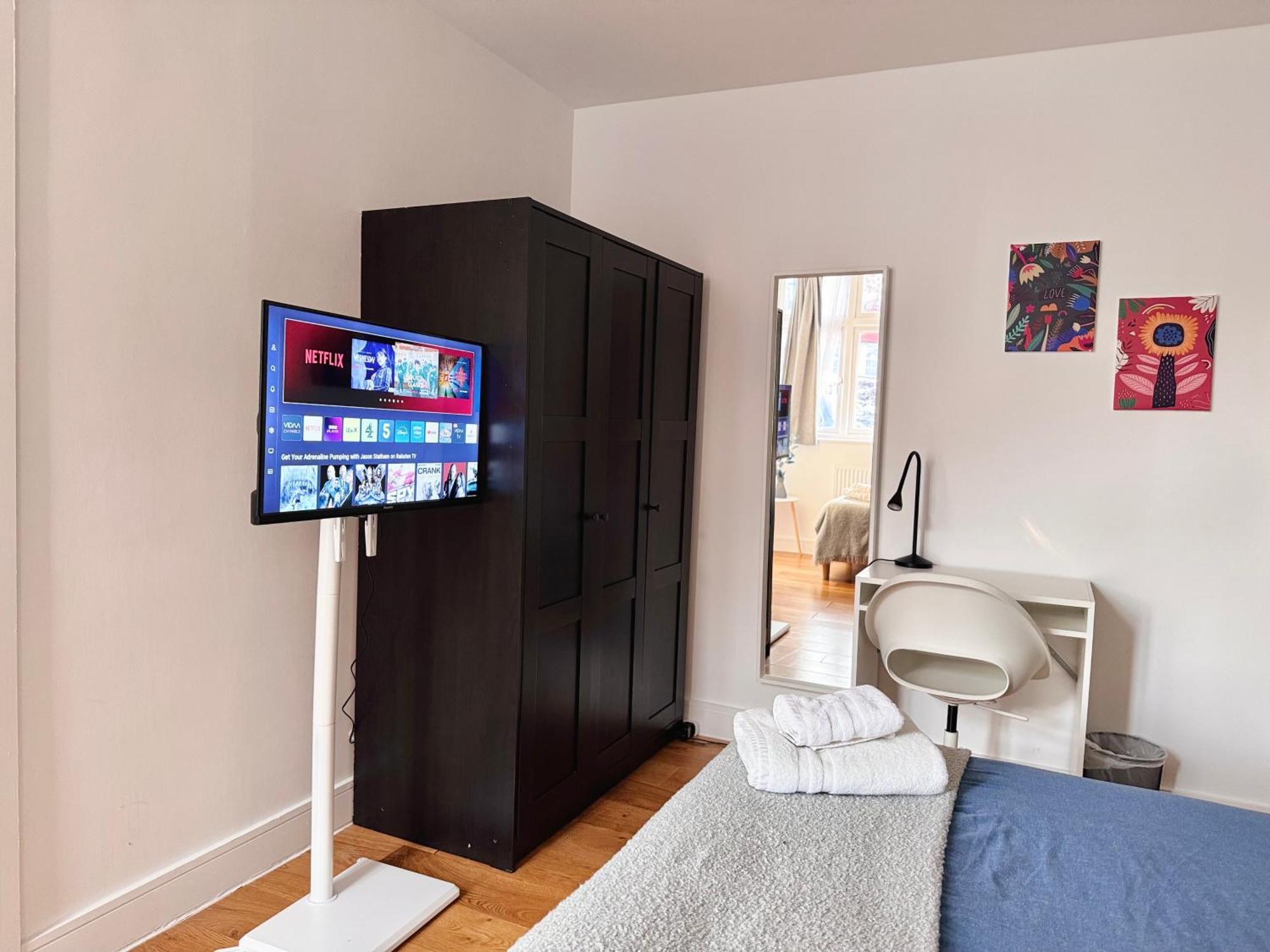 En-Suites With Free Parking 30Min To Central London Exterior photo